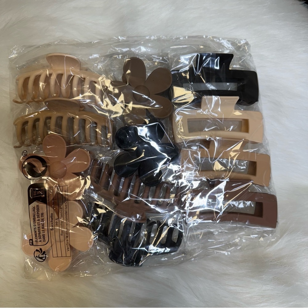 Set of Hair Clips in Neutral Tones